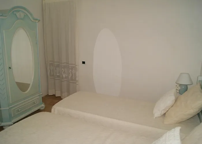 Della Marina Nyaraló *